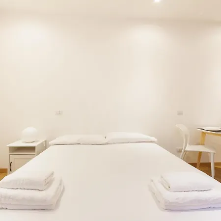 Apartment In The Heart Of Milano!